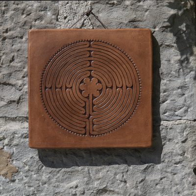 piastra di protezione ambiente labirinto di chartres a parete - colore cuoio